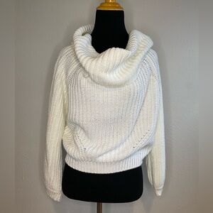 NWT Lulu’s Cowl Neck Cropped Knit Sweater Size M